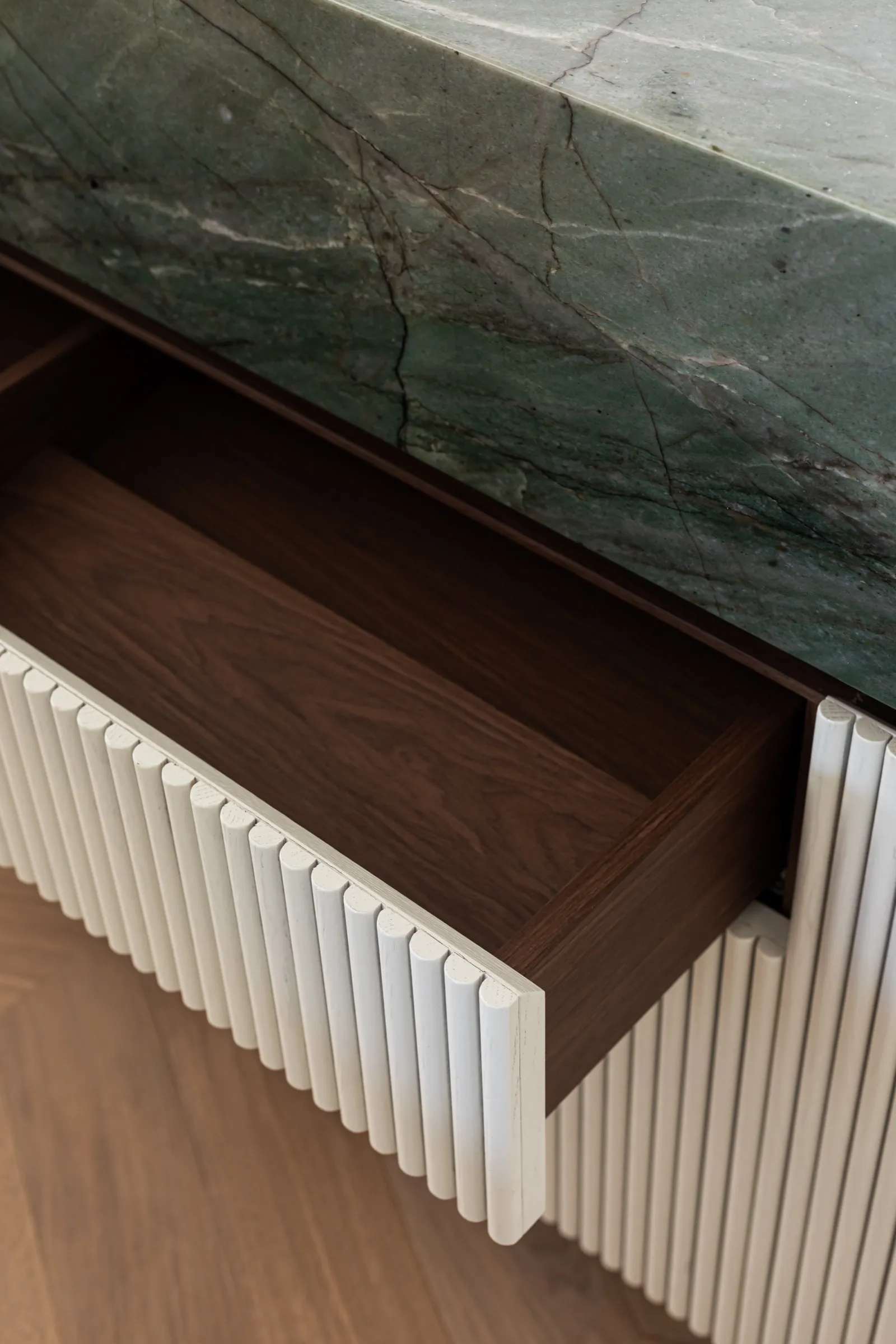 Grove — green quartzite and oak, view 14